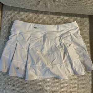 Lululemon pace rival skirt